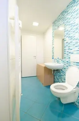 Basic Tek Büyük Yataklı Oda, Ortak Banyo