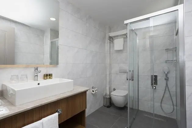 Comfort Tek Büyük veya İki Ayrı Yataklı Oda