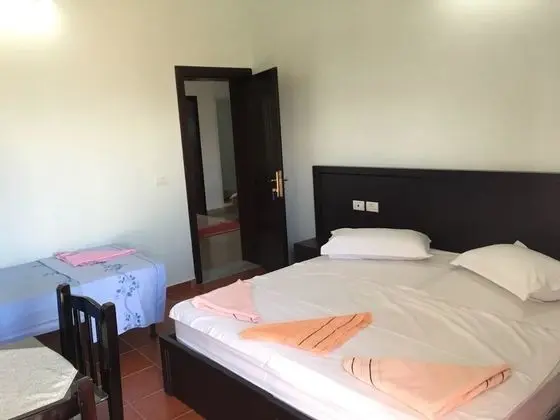 Tek Büyük veya İki Ayrı Yataklı Oda, 1 Çift Kişilik Yatak, Sigara İçilmez