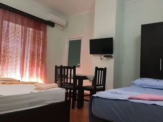 Üç Kişilik Oda, Birden Çok Yatak, Sigara İçilmez