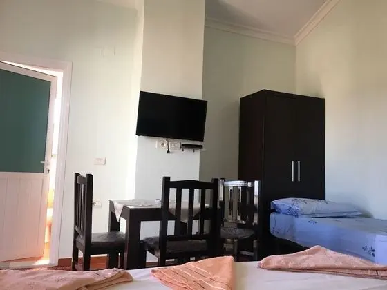 Üç Kişilik Oda, Birden Çok Yatak, Sigara İçilmez