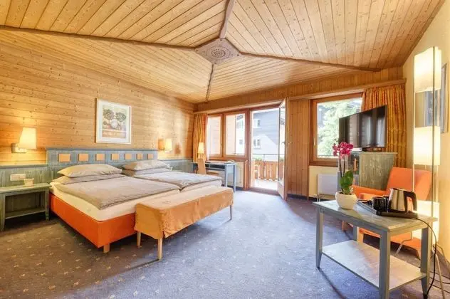 Standard Tek Büyük Yataklı Oda