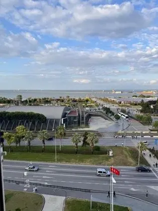 Deniz Manzarali Standard Custom 2 Ayri Yatakli Oda