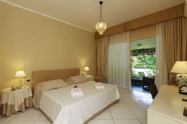 Superior Tek Büyük Yataklı Oda