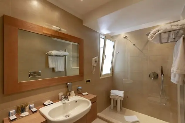 Superior Tek Büyük Yataklı Oda