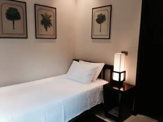 2 Bedrooms Villa