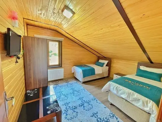 Deluxe Çatı Katı Süiti (Penthouse), Göl Manzaralı