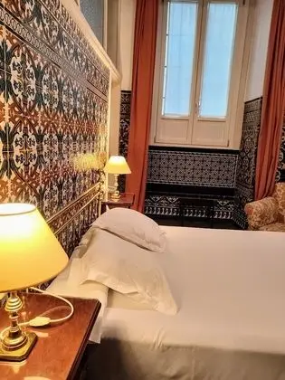 Tek Büyük Yataklı Oda, Zemin Kat