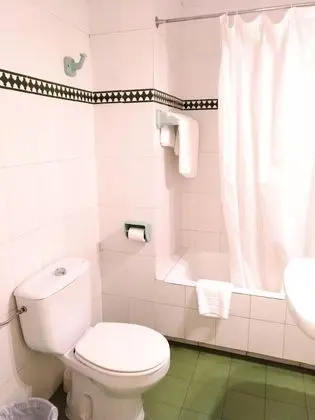 Tek Büyük Yataklı Oda, Zemin Kat