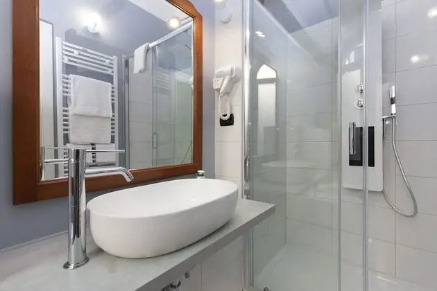 Exclusive Oda, 1 En Büyük (King) Boy Yatak, Kanal Manzaralı