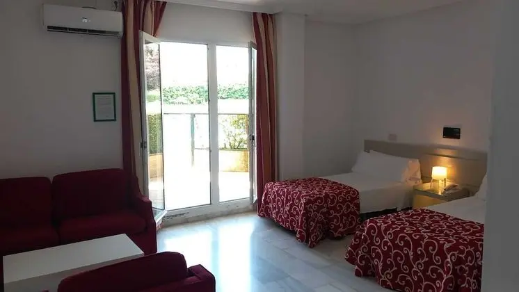 Stüdyo (direct access to pool, 2 people)