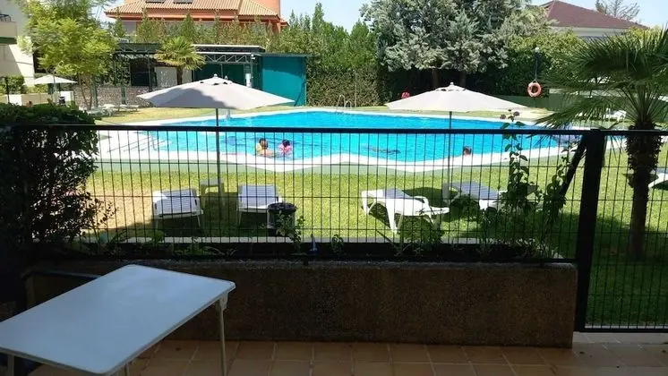 Stüdyo (direct access to pool, 2 people)