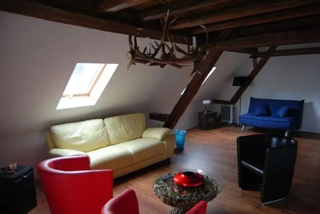 Dört Kişilik Oda, Bahçe Manzaralı, Kule