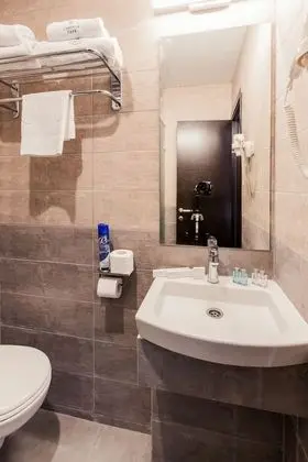Standard Tek Büyük Yataklı Oda