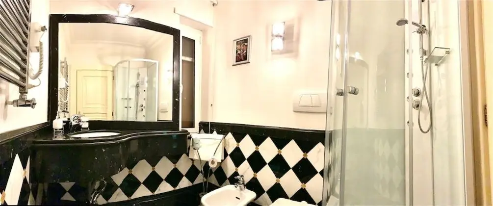 Economy Oda, Özel Banyo (External)