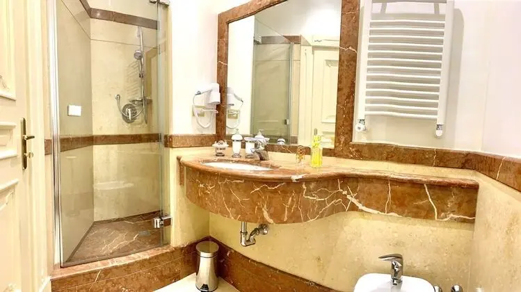 Standard Oda, Özel Banyo (External)