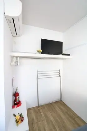 Ev