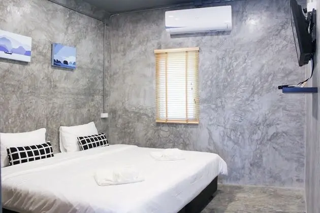 Standard Double Room with Garden View