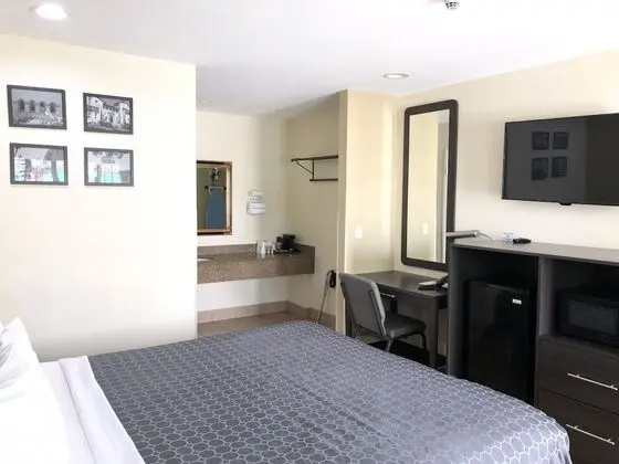 Queen Room - Disability Access