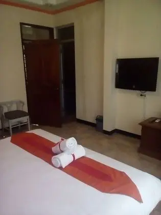 Deluxe Tek Büyük Yataklı Oda (with AC)