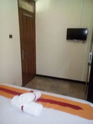 Standard Tek Büyük Yataklı Oda (with Fan)