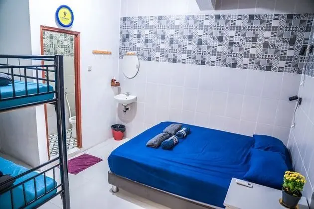 Ortak Ranzalı Oda, Sadece kadınlar için