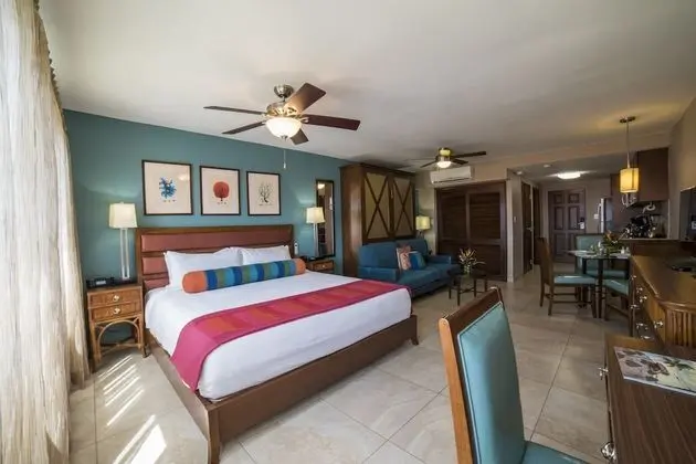 Deluxe Studio Plus with Fully Equipped Kitchen