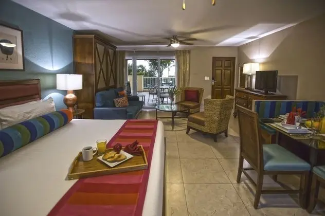 Deluxe Studio Plus with Fully Equipped Kitchen