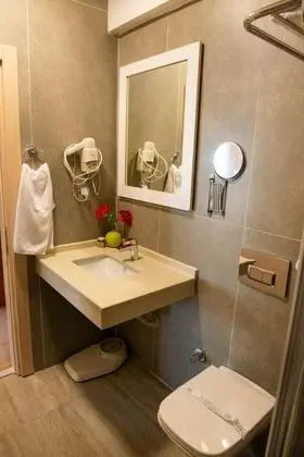 Standart Oda, Kara Manzaralı, Balkonlu