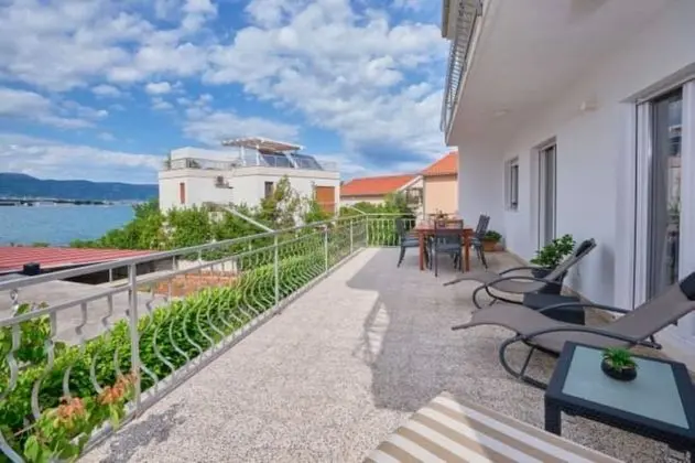 Apart Daire (Šimun - 15m from the beach - A1(4+2))