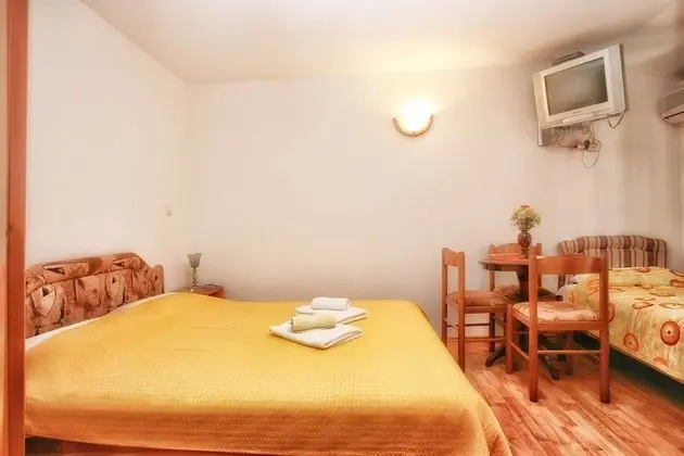 Stüdyo (3 Adults)