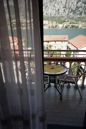 Tek Büyük Yataklı Oda, Balkon, Deniz Manzaralı