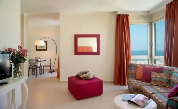 Junior Süit, Balkon, Deniz Manzaralı