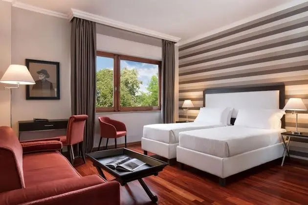 Deluxe Üç Kişilik Oda