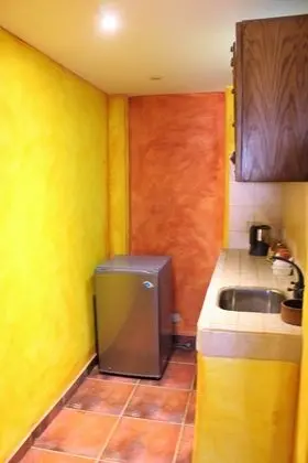 Design Tek Büyük Yataklı Oda, Banyolu/Duşlu