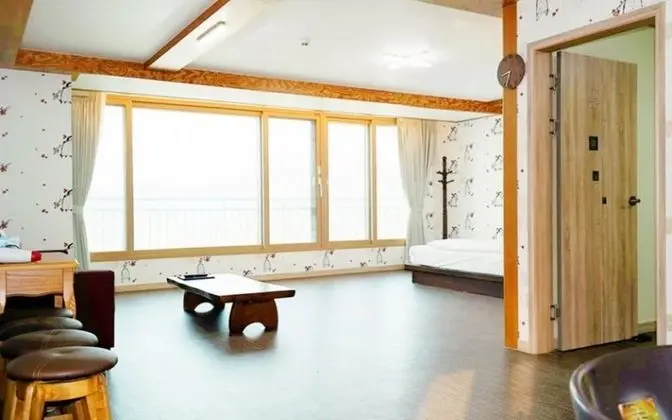 Oda (Building 1 Room 102 (Salt Water Hot S)