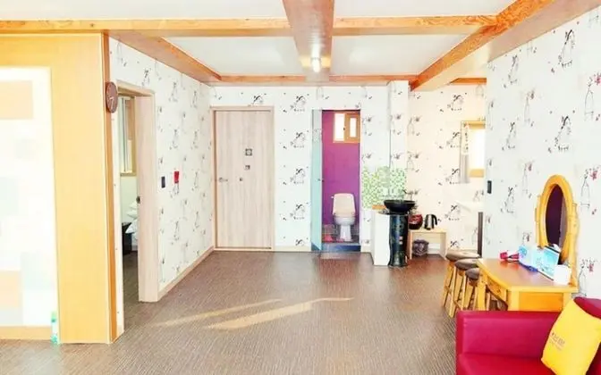 Oda (Building 1 Room 102 (Salt Water Hot S)