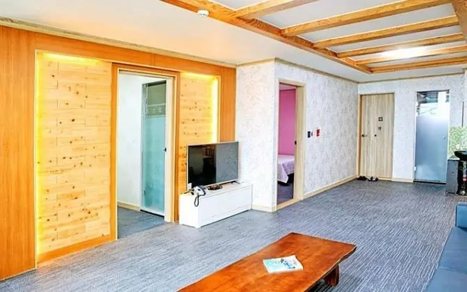 Oda (Building 2 Room 102 (Salt Water Hot S)