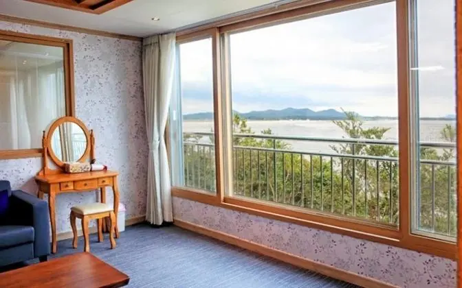 Oda (Building 2 Room 102 (Salt Water Hot S)