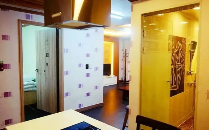 Oda (Building 7 Room 101 (seawater pool hi)