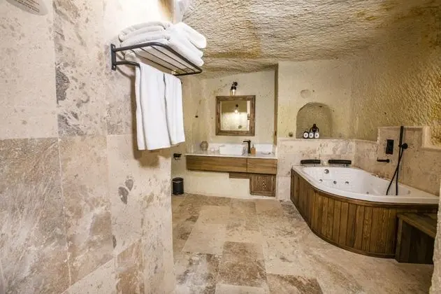 Premium Suite, Manzarasız, Balkonlu