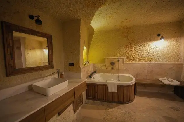 Premium Suite, Manzarasız, Balkonlu