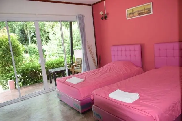 Standard Room with Garden View
