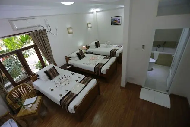 Grand Üç Kişilik Oda, 3 Yatak Odası, Bahçe Manzaralı