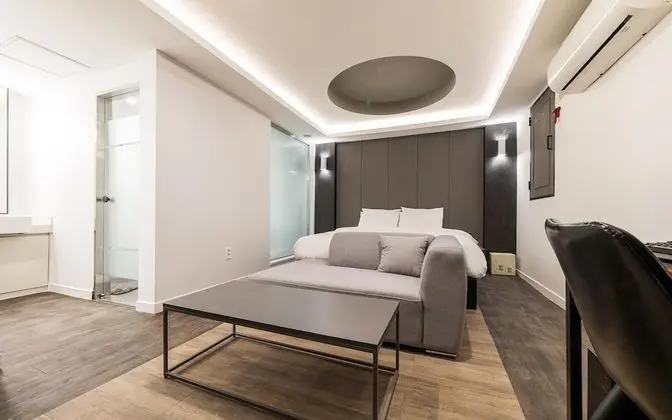 Oda (Premium A Couple PC (Netflix/YouTube )