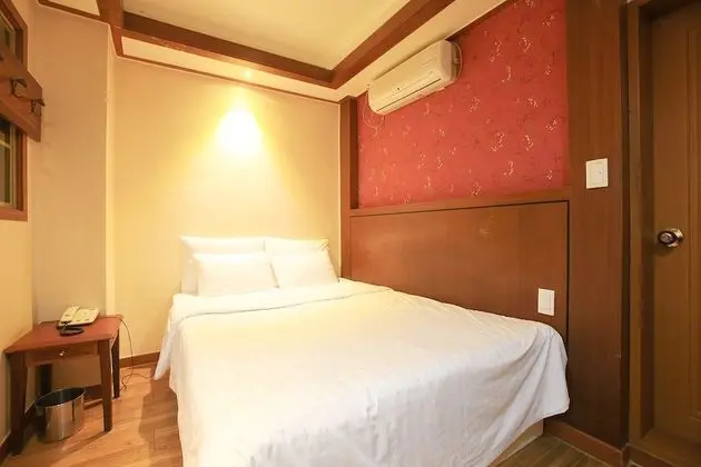Oda (General room (no need for parking inq)