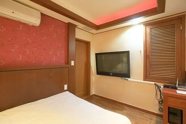 Oda (General room (no need for parking inq)