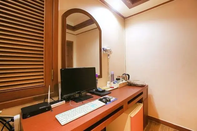 Oda (General room (no need for parking inq)