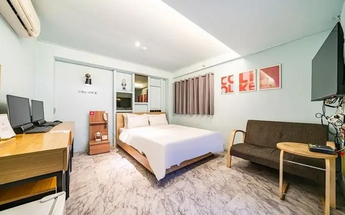 Oda (Deluxe Room (Couple PC Room))