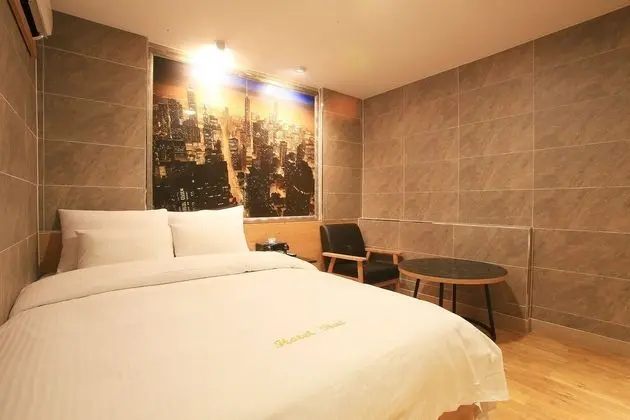 Oda (General room - Ahn Shim Clinn (Exit 4)